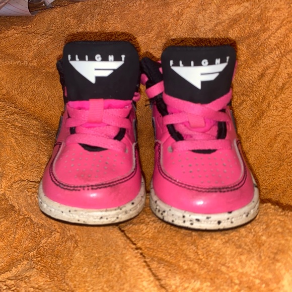 Nike FLIGHT baby size 3 shoes. Great condition! - Picture 2 of 4